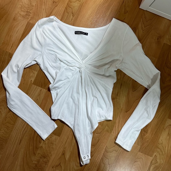 V-neck bodysuit - Picture 2 of 5